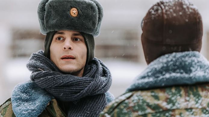 Зрители увидят талант Янковского с новой стороны в предстоящем драматическом сериале Душана Глигорова "Аутсорс"