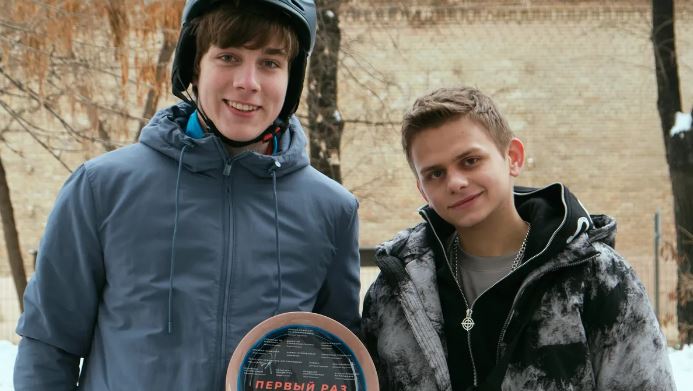 Стартовали съемки нового российского сериала для подростков под названием "Первый раз"!